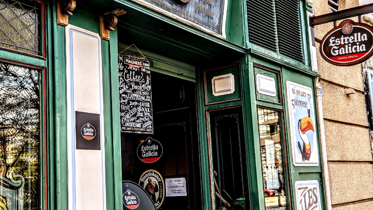 ST. James irish-tavern