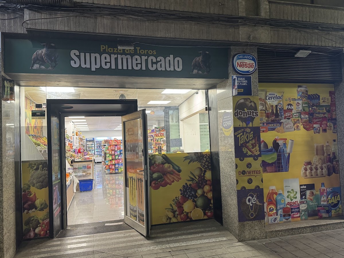 Plaza de toros supermercado