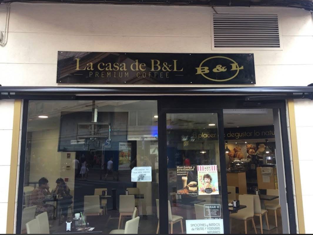 La casa de B&L