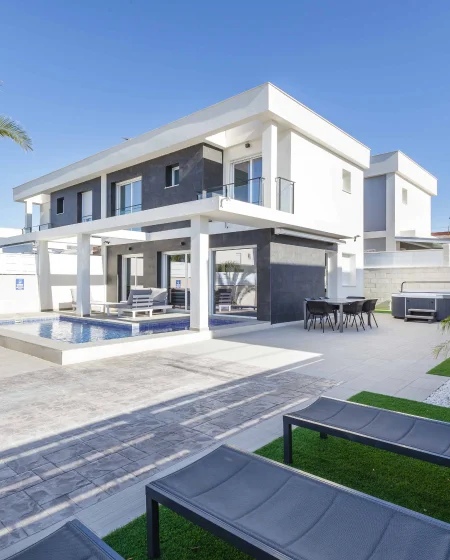 Casa Bos Pal Tree ***** Villa Rental Jacuzzi and Pool 6 Persons