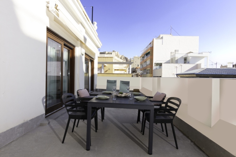 Apartamentos Teatro by Be Alicante