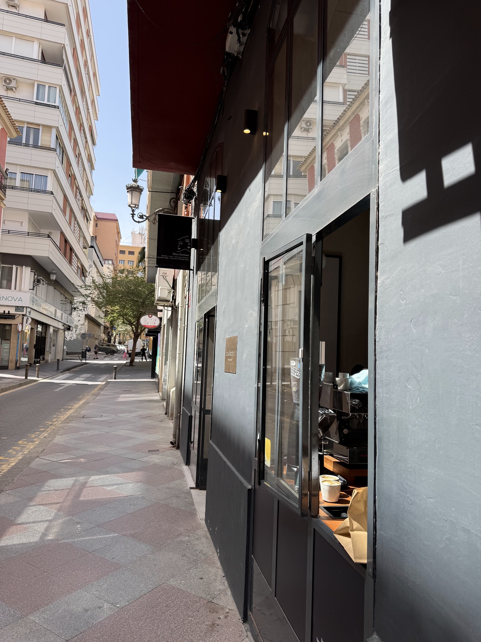 Hnas. Martínez Specialty Coffee & Lunch
