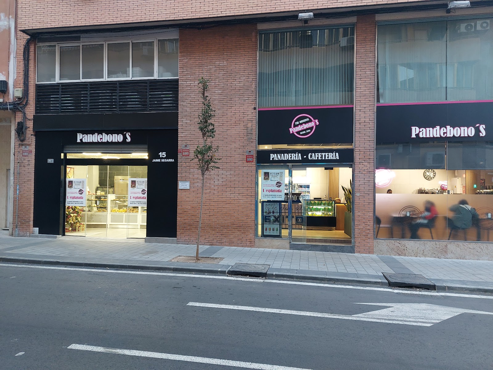 Pandebonos & Café - "Somos tu Panaderia colombiana en Alicante desde 2001"
