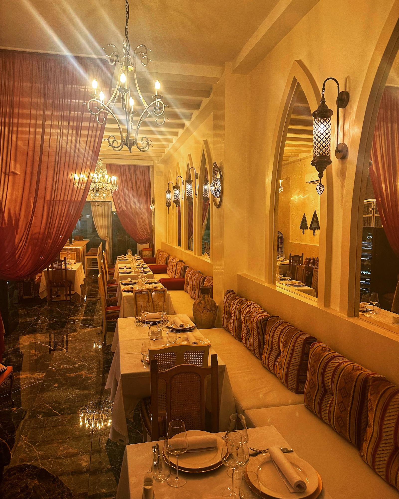 Baalbec Restaurant Lounge